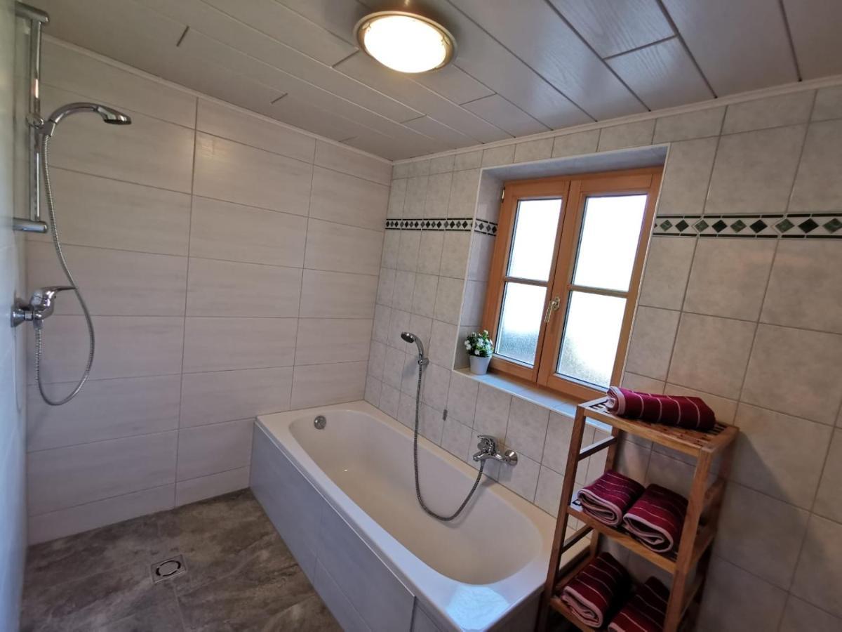 Ferienhaus Rosl Am Grundlsee Esterno foto